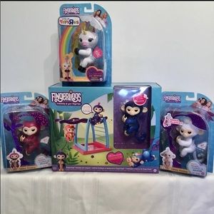 Fingerling Glitter Playset Bundle & Gigi Unicorn